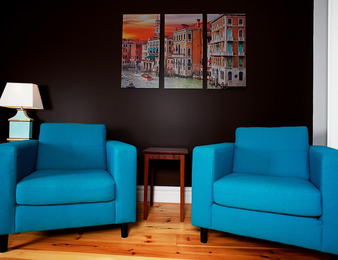 Belle De Nuit Hotell Wakefield Eksteriør bilde